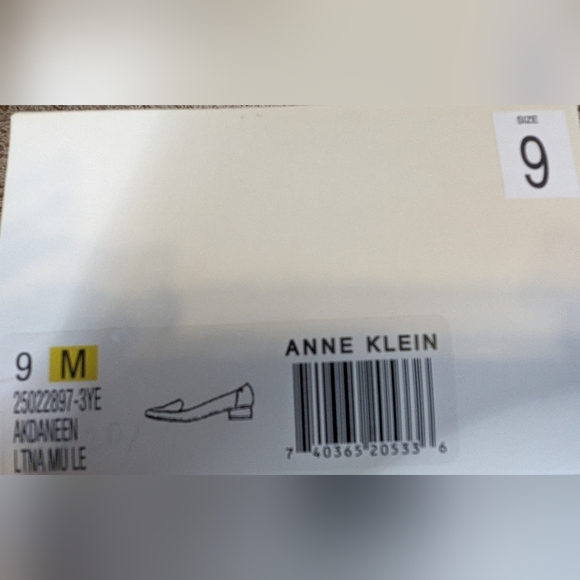 Anne Klein Daneen cream and two-tone gold Leather Loafer Shoe Low Heel Sz 9 - Picture 3 of 7